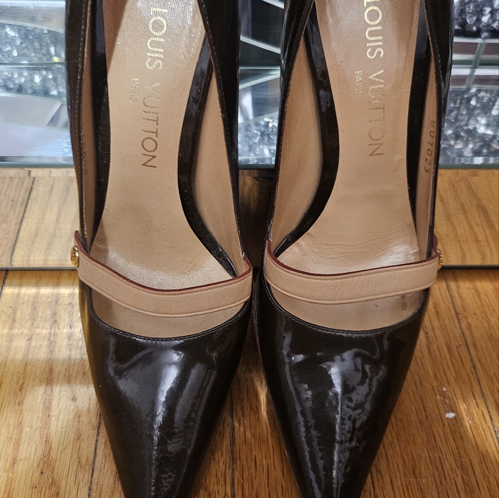 AUTHENTIC Louis Vuitton brown patent leather heels👠 - Picture 2 of 6